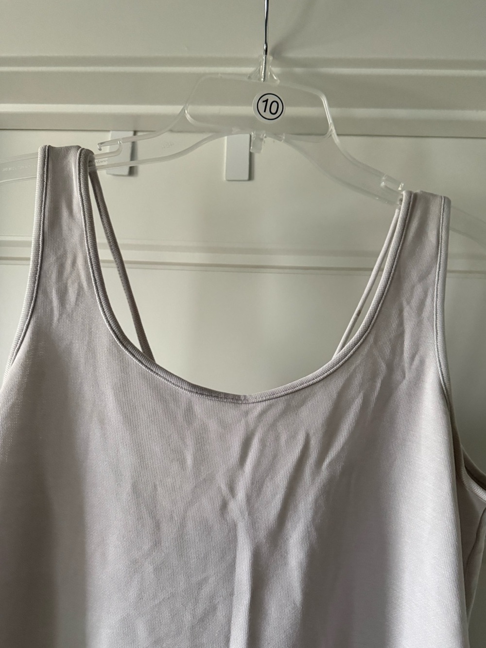 Athleta Women’s Carl Stone Light Gray Serenity V-Back Athletic Tank - Picture 9 of 11